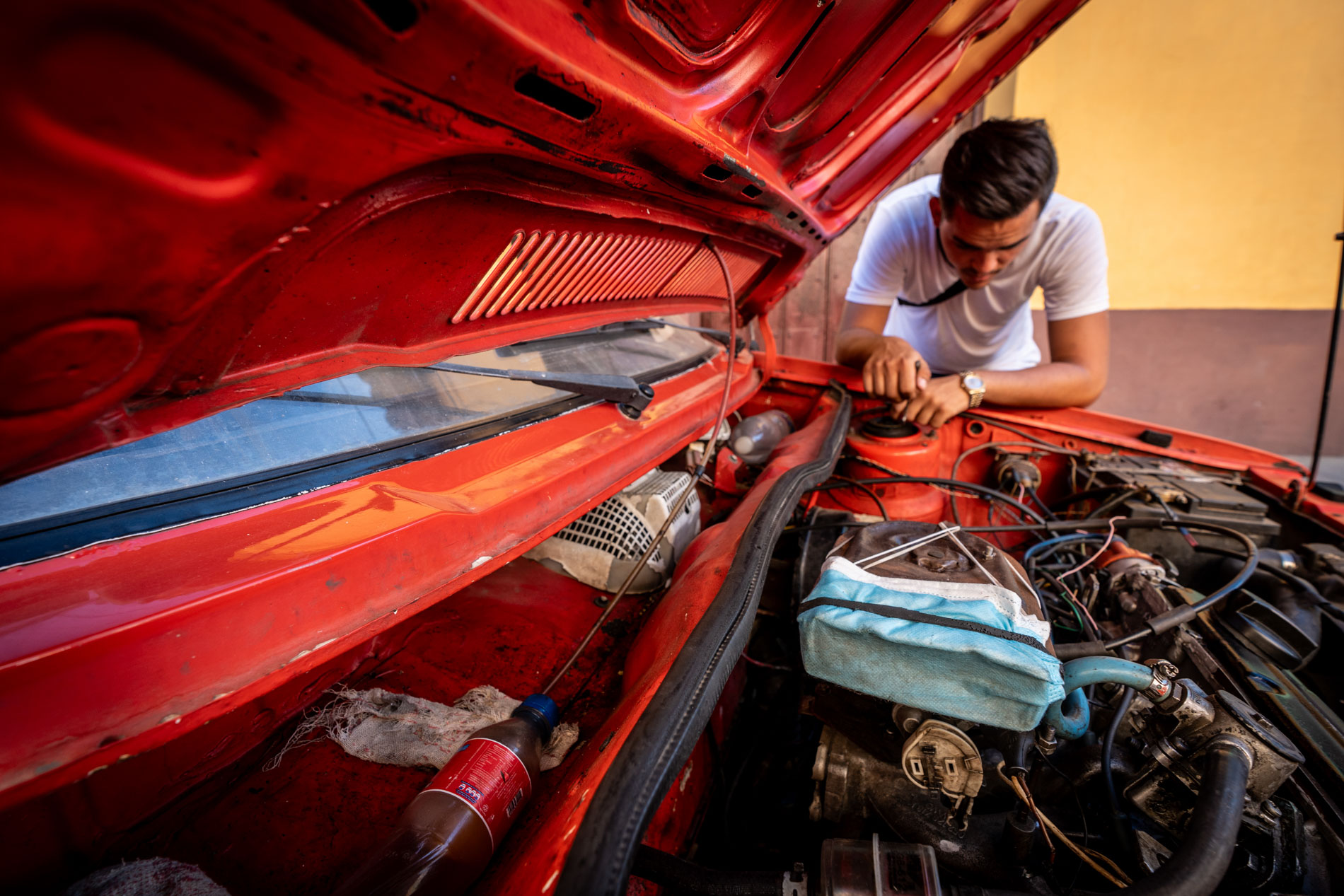 "גריז" בתפאורה קובנית: מכוניות עתיקות בקובה – מסע אחר